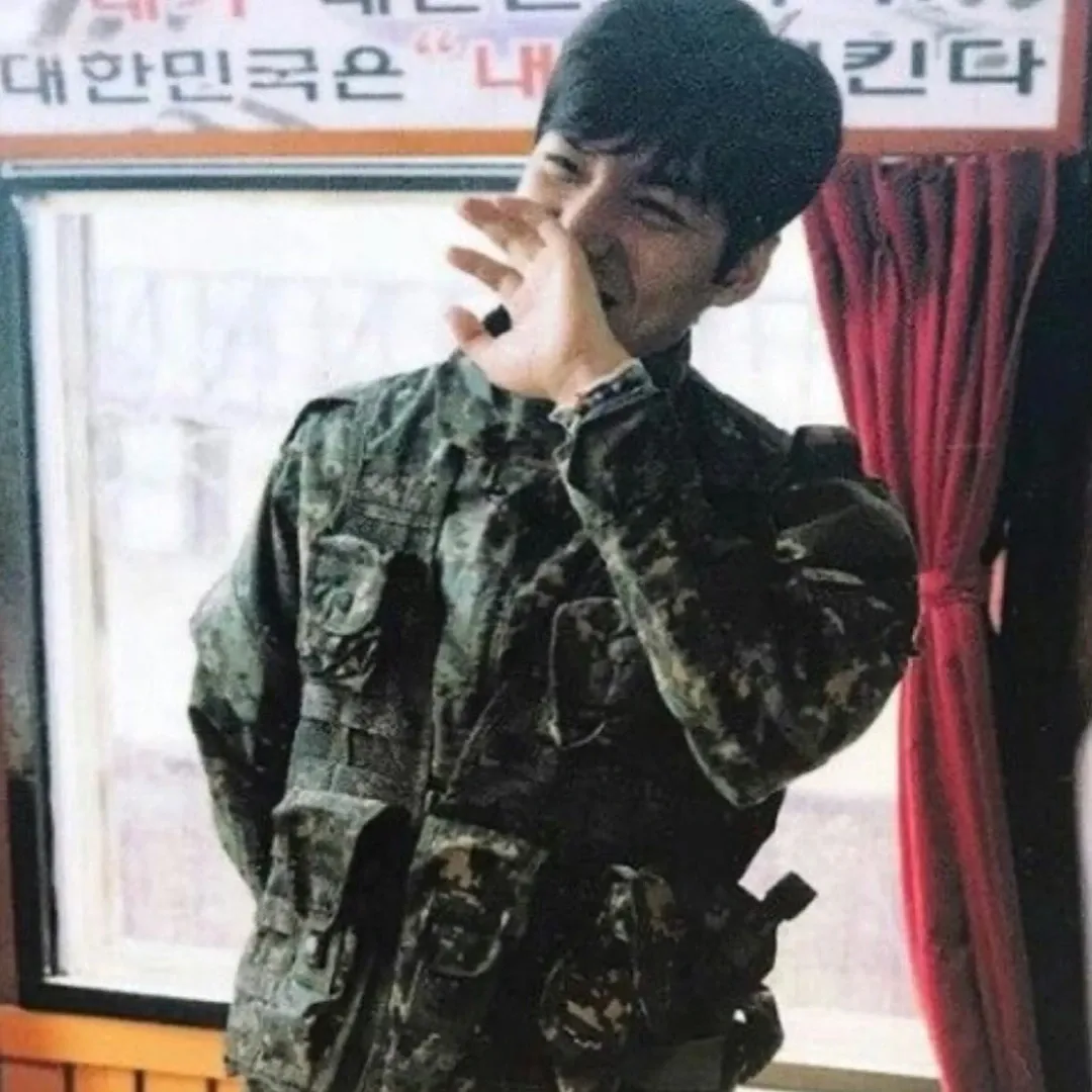 Behind-the-scenes cut of Lee Minho