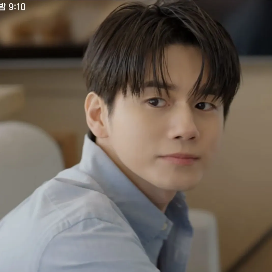 Recent activity shot of Ong Seongwu