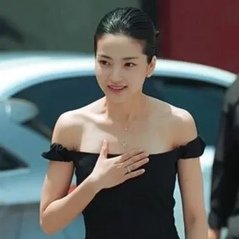 Behind-the-scenes cut of Kim Taeri