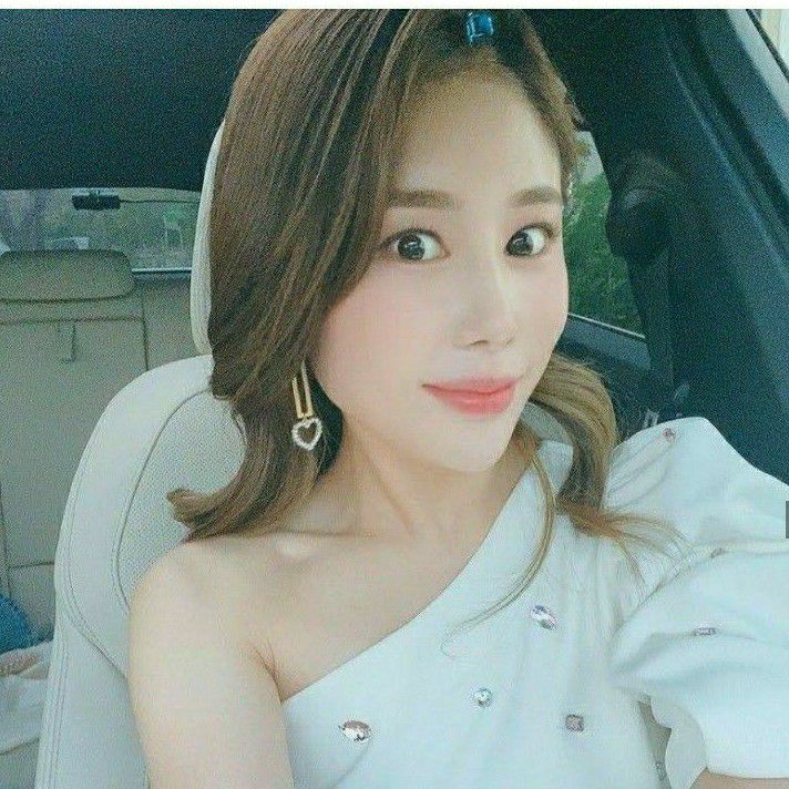 Foto kegiatan terbaru dari Kim Soyou