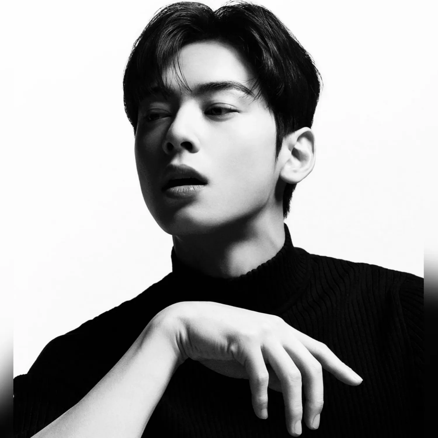 Latest photo of Cha Eunwoo