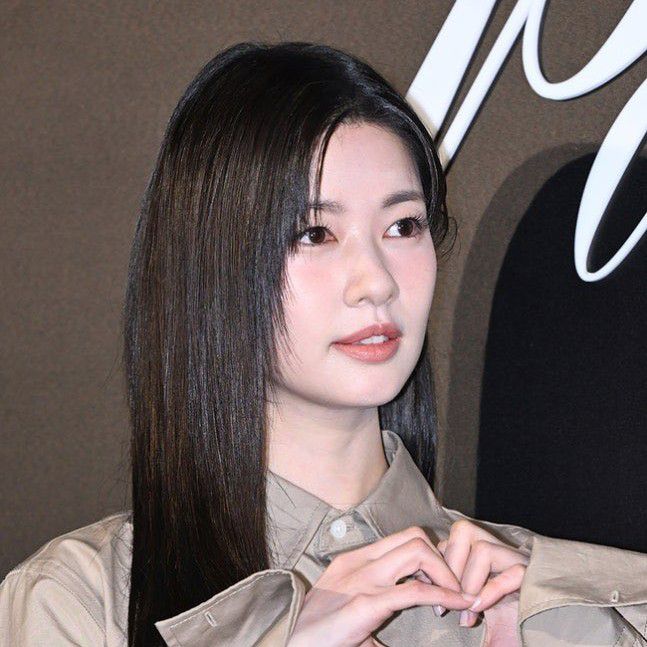 Recent activity shot of Jung Somin