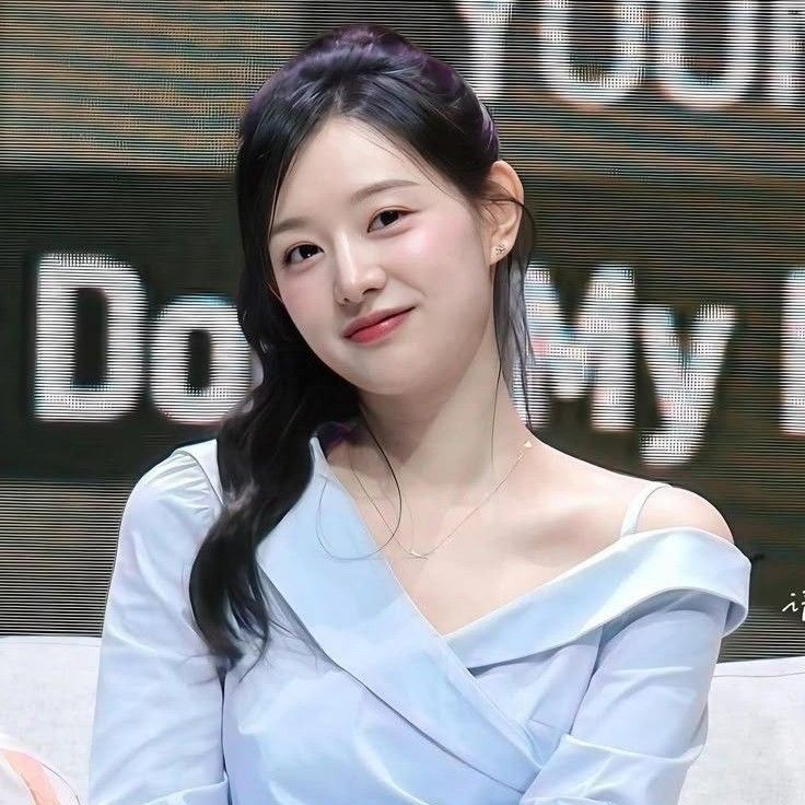 Explosively popular post in Choeaedol Celeb community