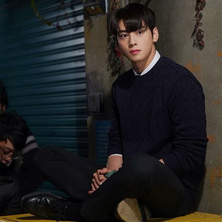 Latest photo of Cha Eunwoo