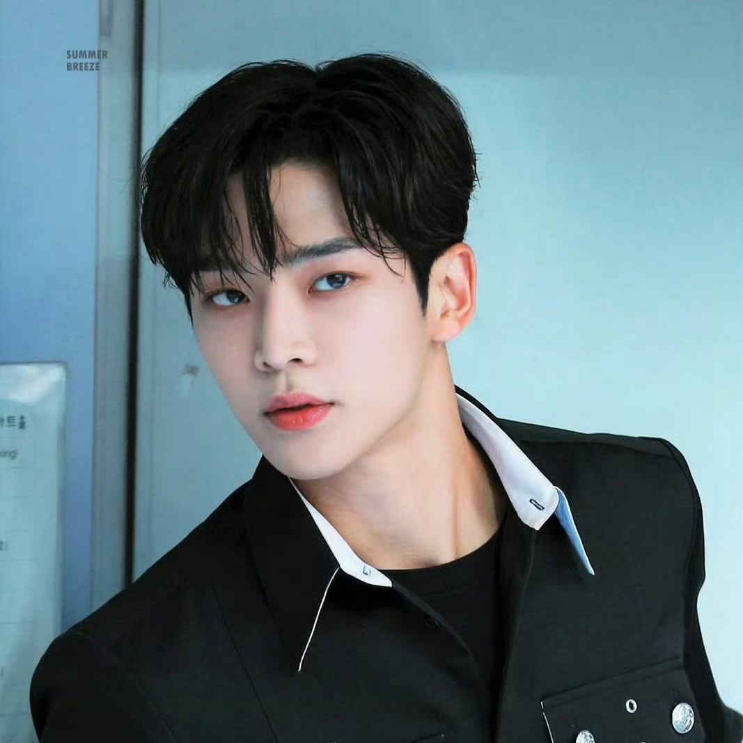 Foto kegiatan terbaru dari Rowoon