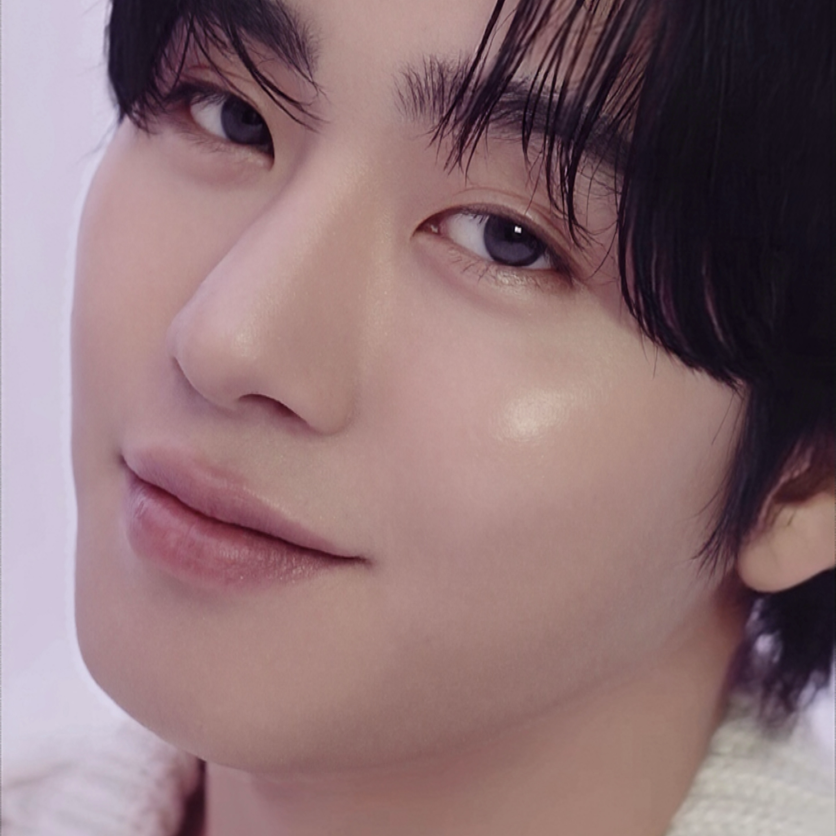 Recent activity shot of Ahn Hyoseop