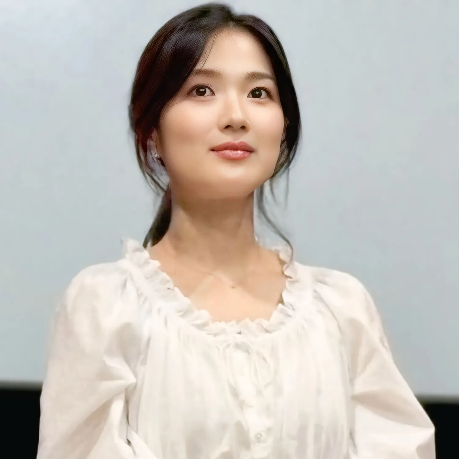 Recent activity shot of Kim Hyeyoon