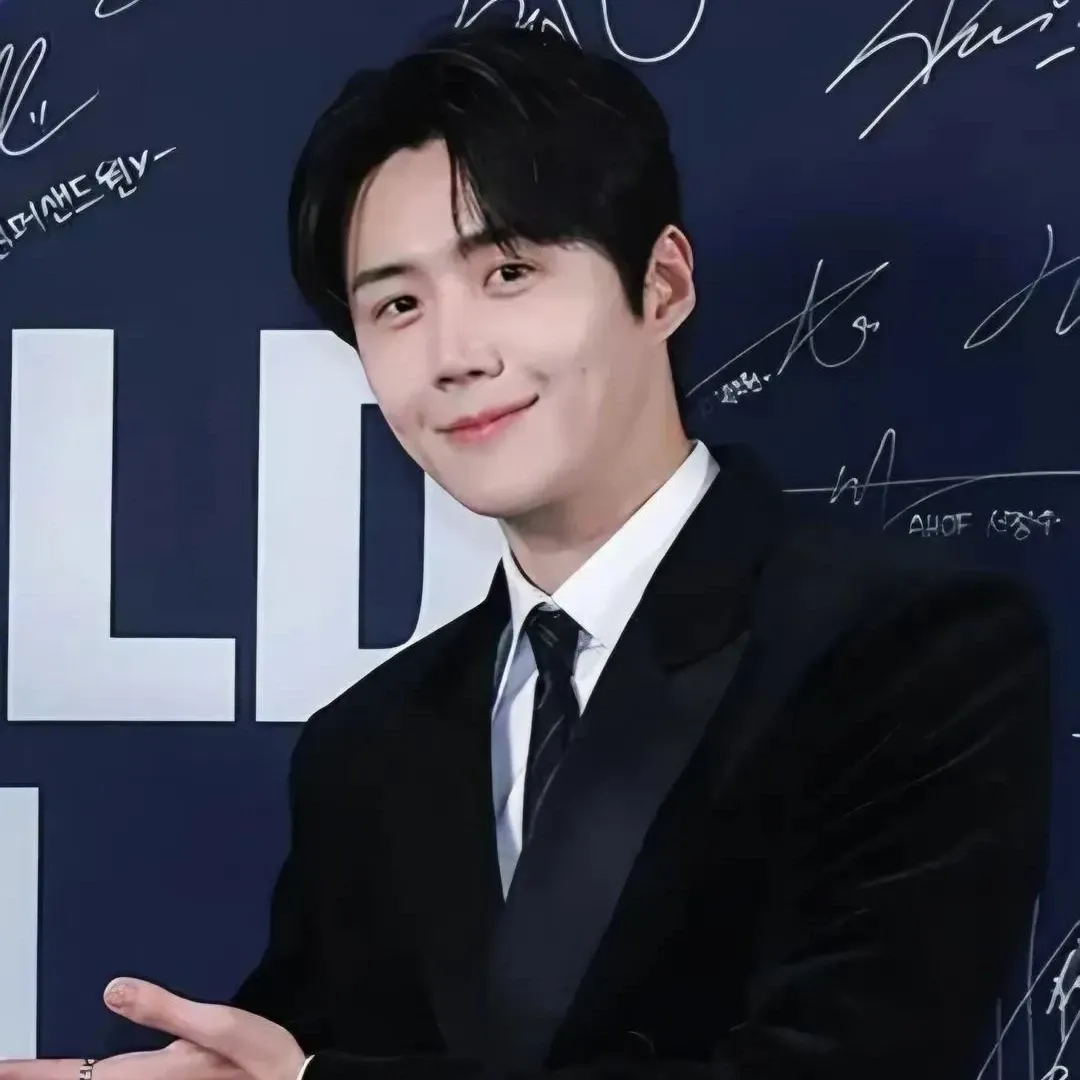 Latest photo of Kim Seonho