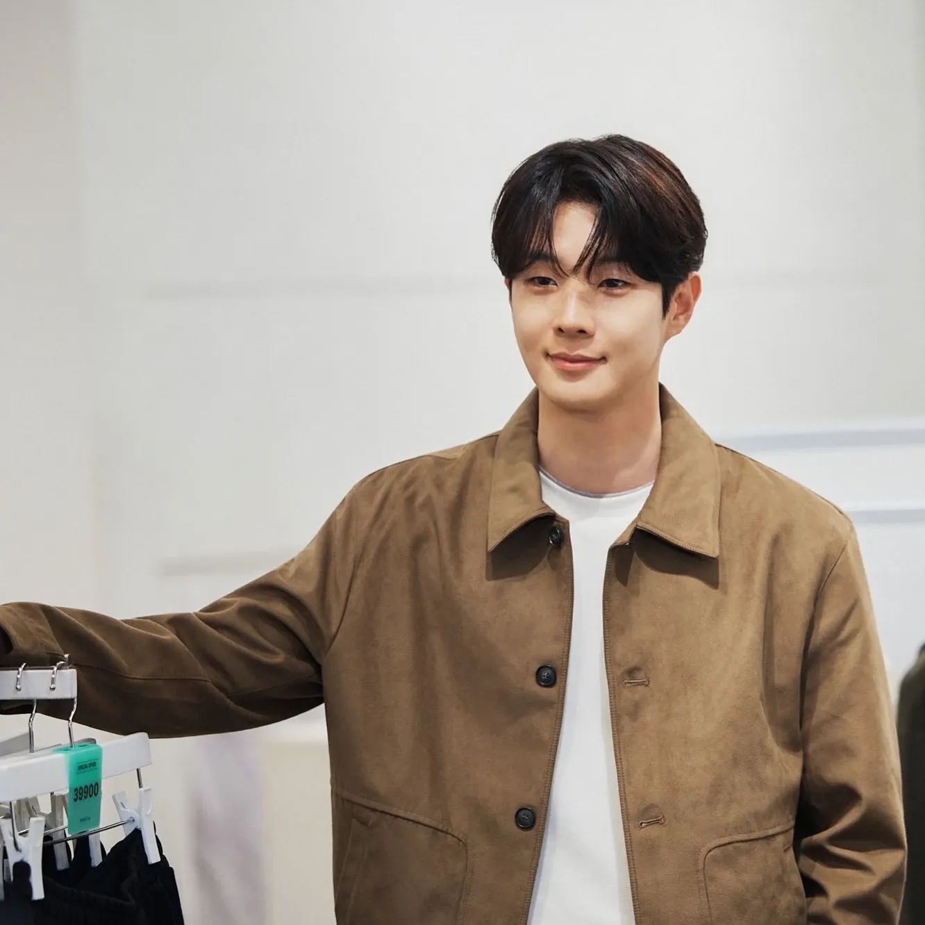 Recent activity shot of Choi Wooshik