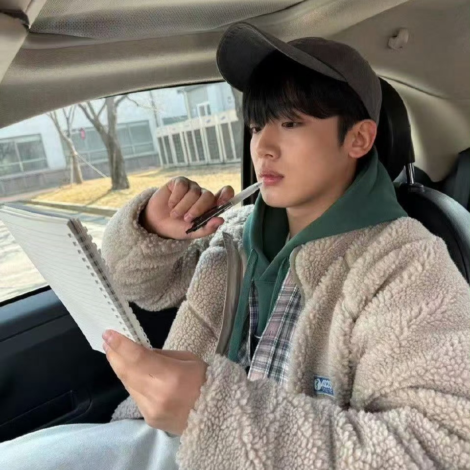 Behind-the-scenes cut of Kim Yohan