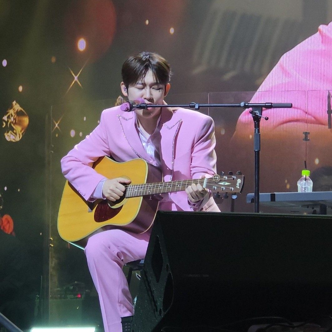 Behind-the-scenes cut of Jinuk