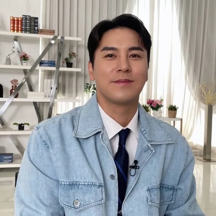 Foto kegiatan terbaru dari Jang Minho