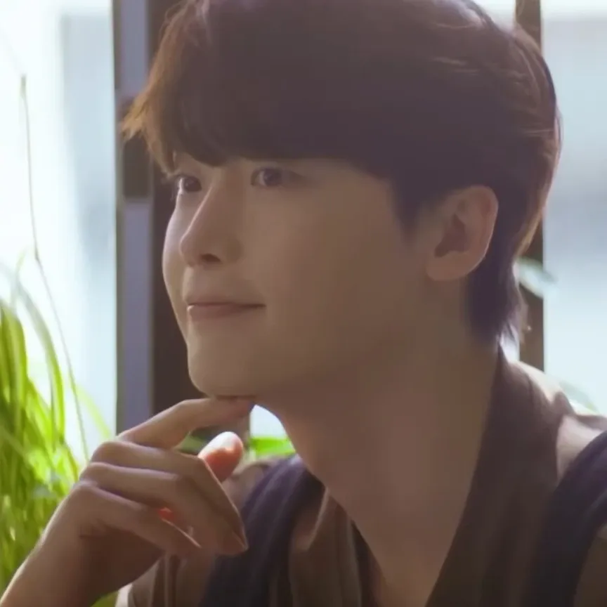 Behind-the-scenes cut of Lee Jongsuk