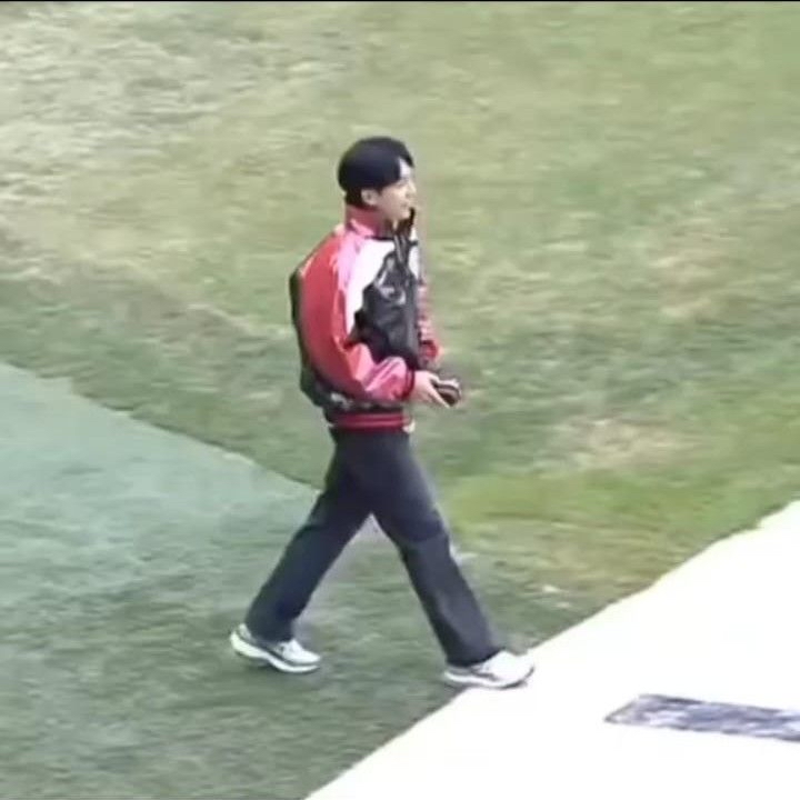 Cuplikan di balik layar dari Lee Seunggi