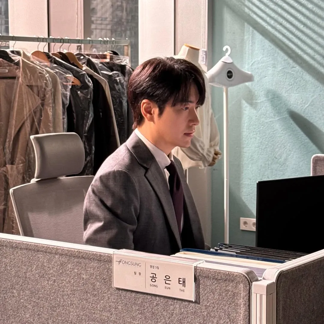 A moment captured by a fan of Lee Joonhyuk