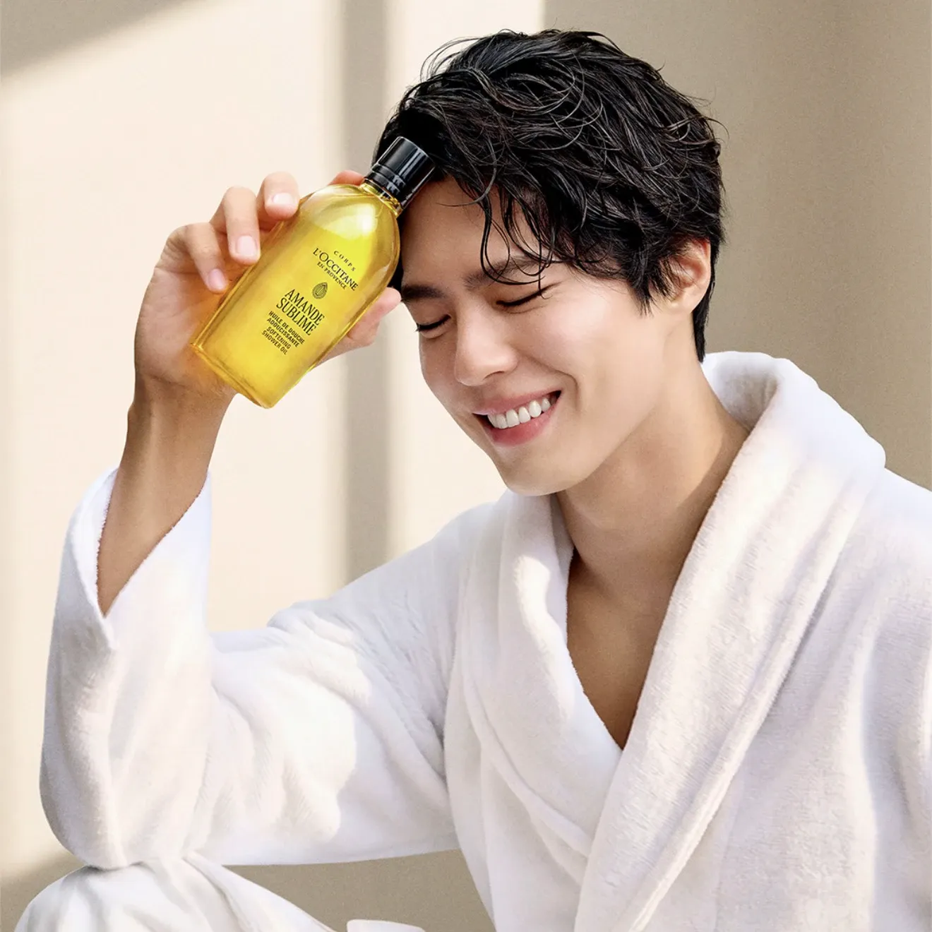 Behind-the-scenes cut of Park Bogum
