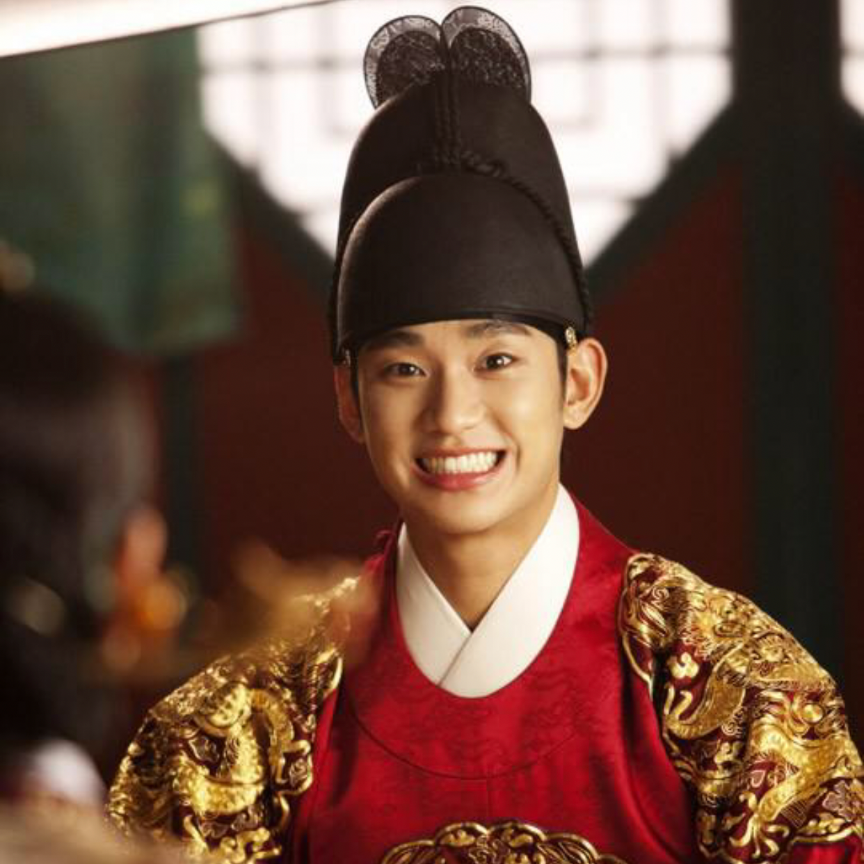 Behind-the-scenes cut of Kim Soohyun