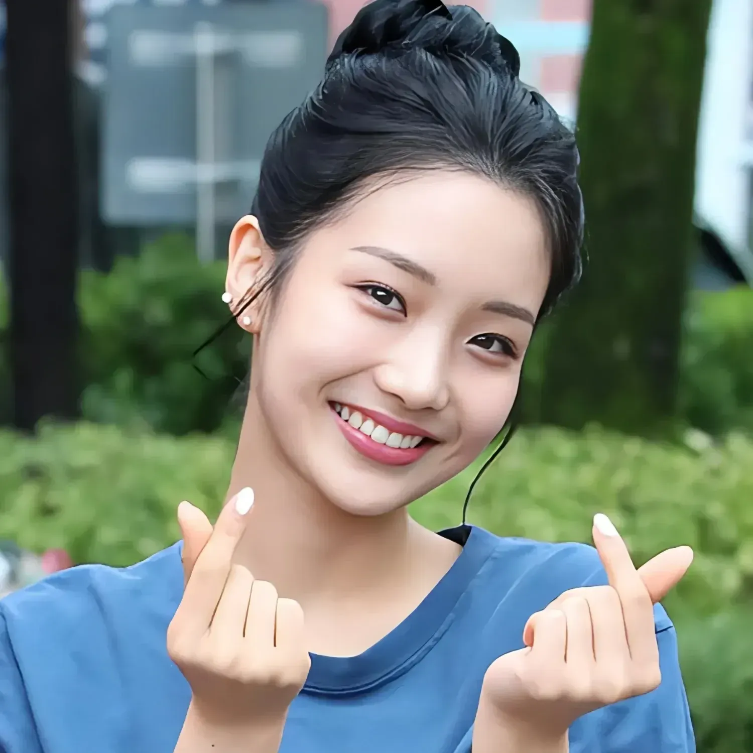 Recent activity shot of Kim Soyeon (2004)