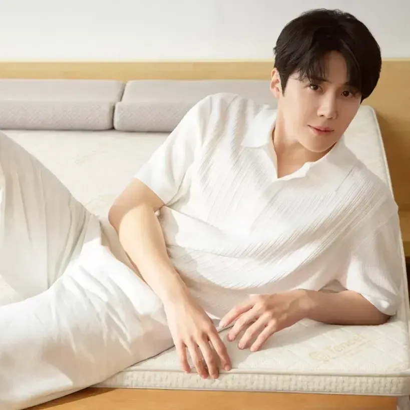 Foto kegiatan terbaru dari Kim Seonho