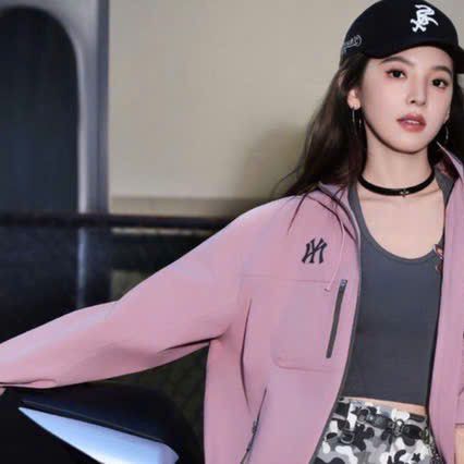 Latest photo of Zhang Ruonan