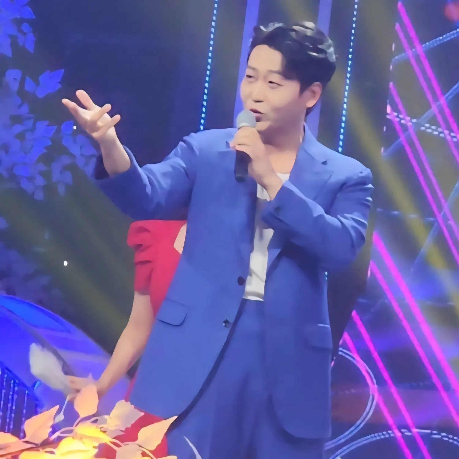 A moment captured by a fan of Min Soohyun