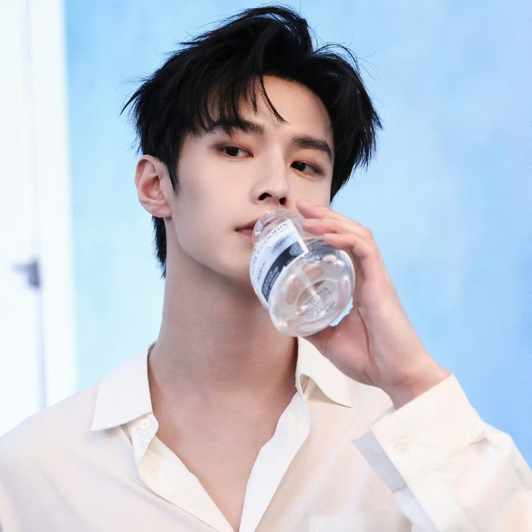 A moment captured by a fan of He Yu