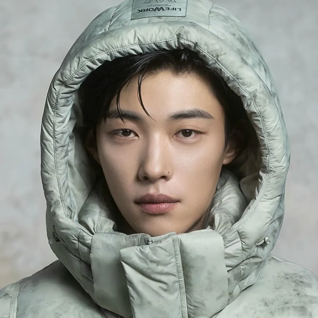 A moment captured by a fan of Woo Dohwan