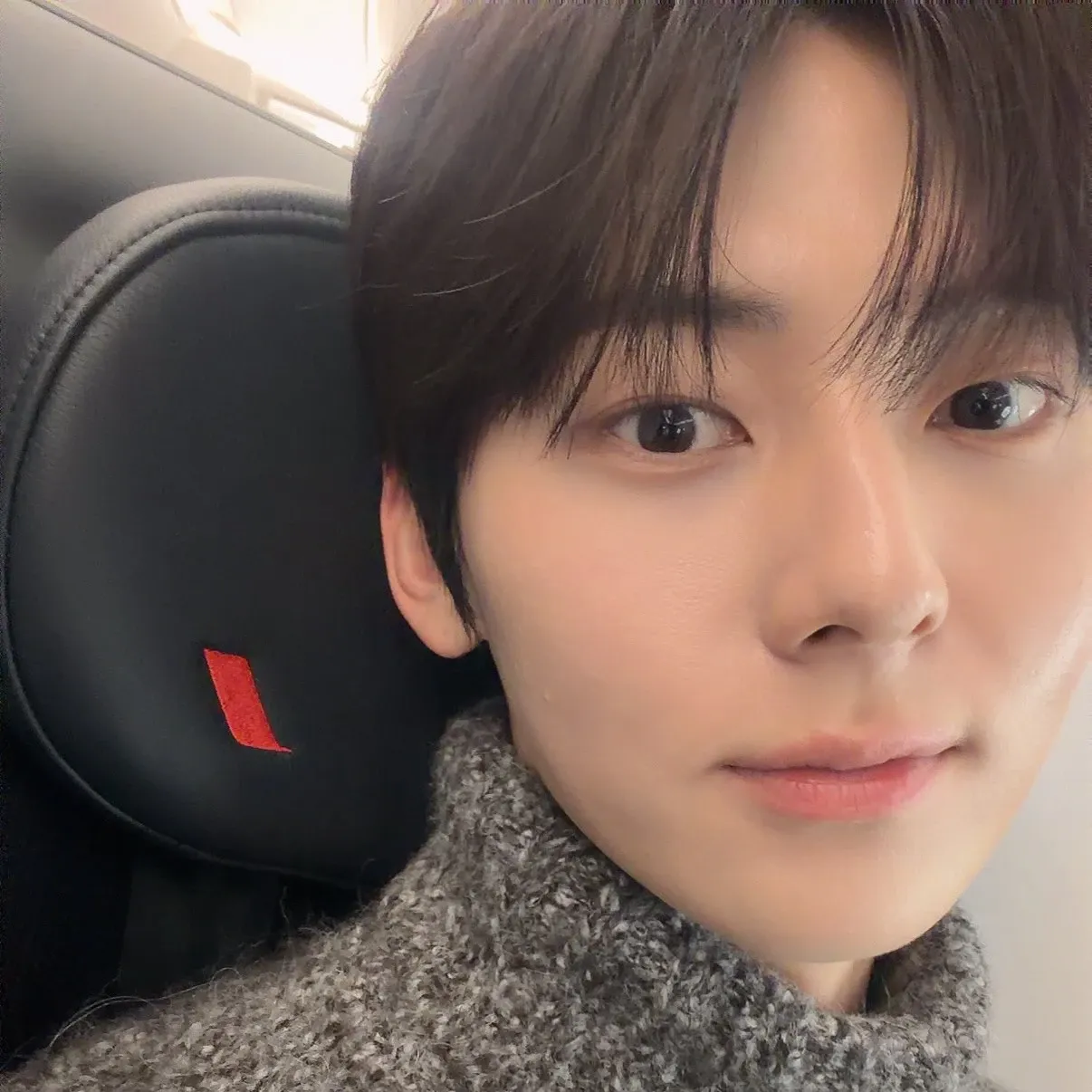 A moment captured by a fan of Hwang Minhyun