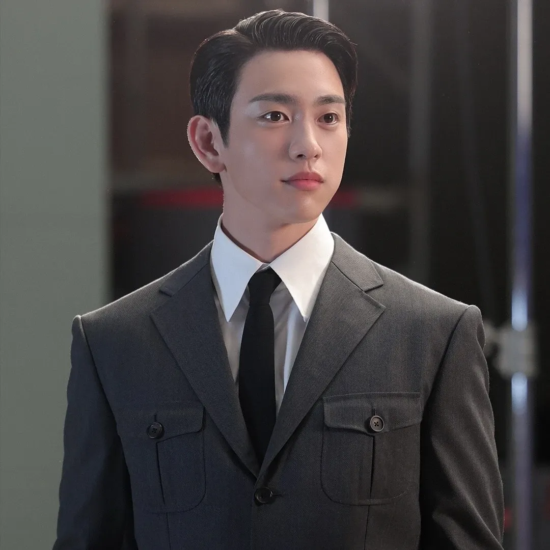 A moment captured by a fan of Park Jinyoung