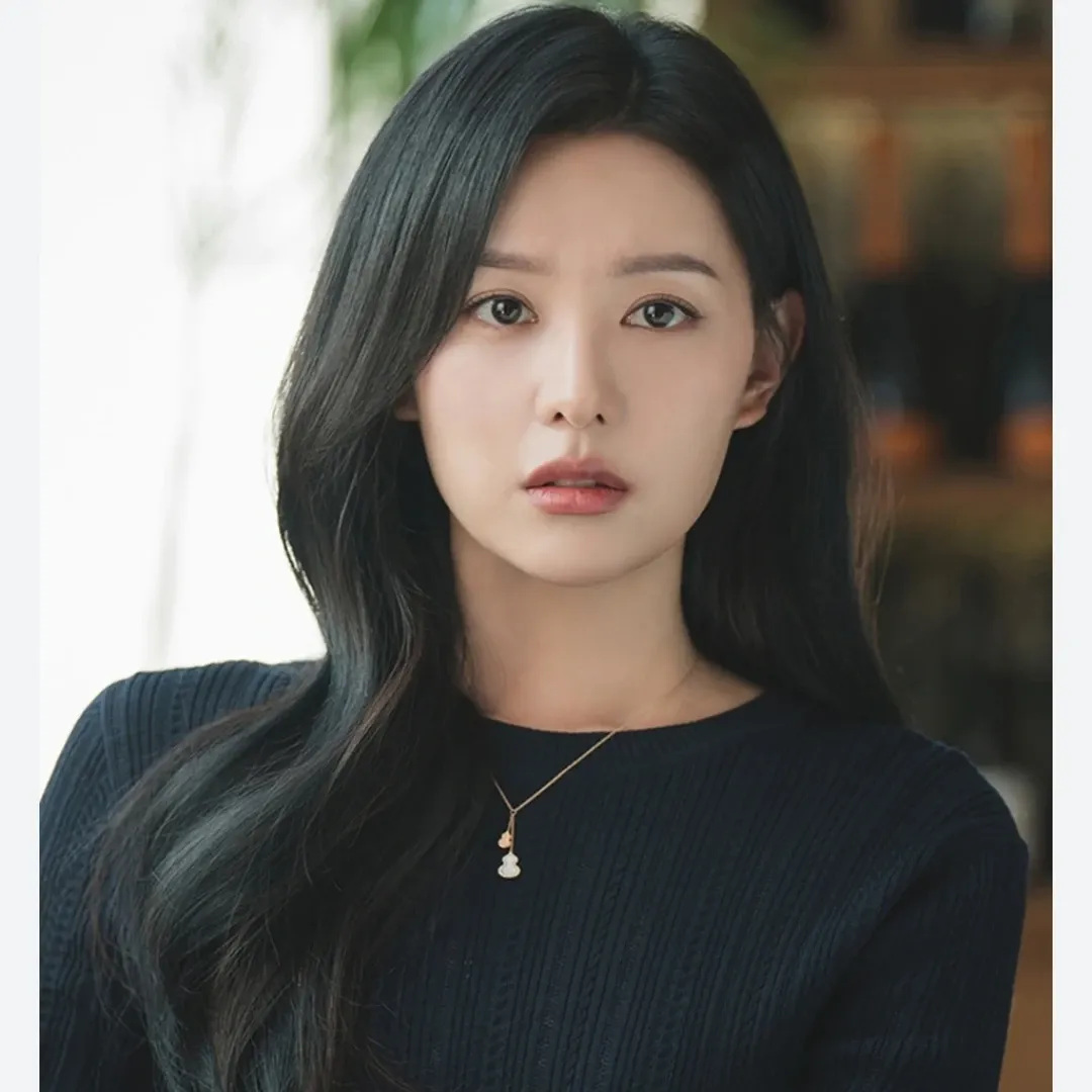 Recent activity shot of Kim Jiwon