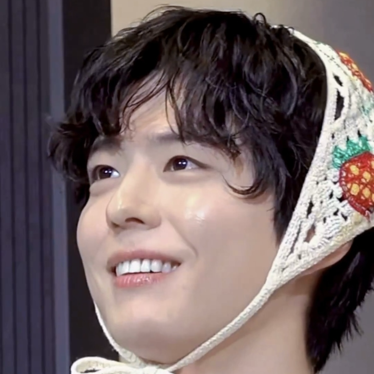 Behind-the-scenes cut of Park Bogum