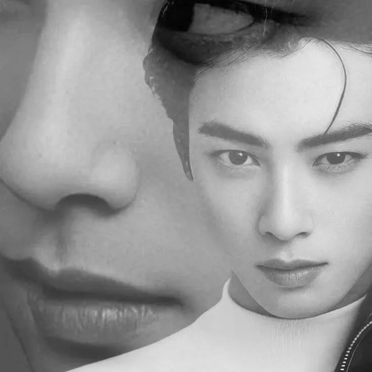 Behind-the-scenes cut of Cha Eunwoo