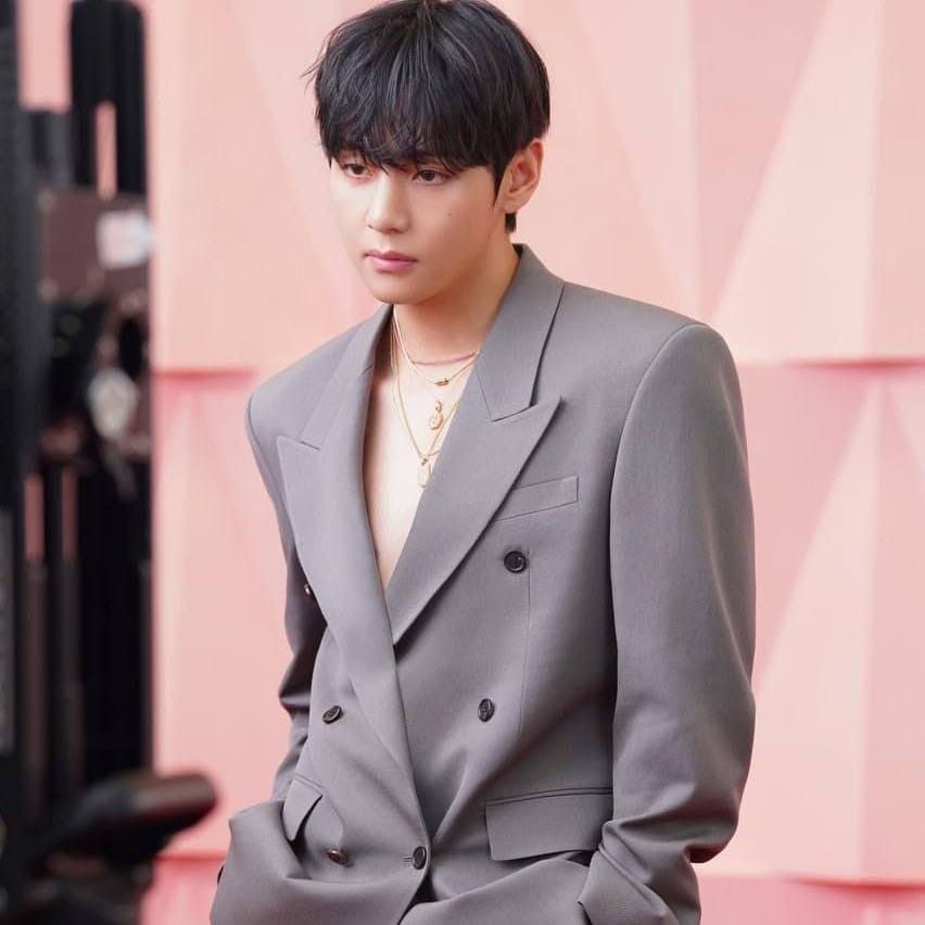 Latest photo of Kim Taehyung (V)