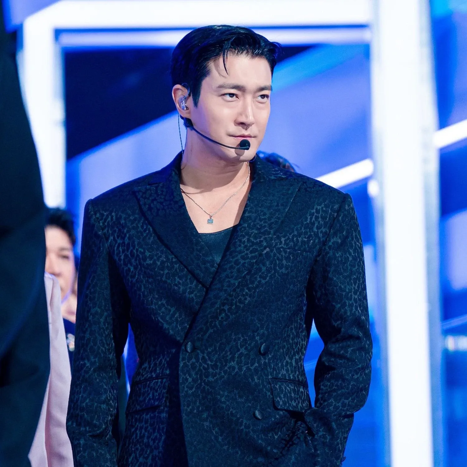 Latest photo of Choi Siwon