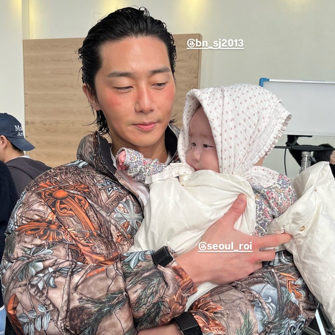 Recent activity shot of Park Seojoon