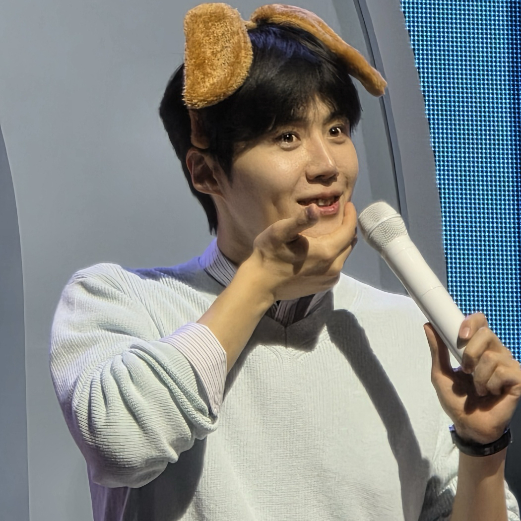 Recent activity shot of Kim Seonho