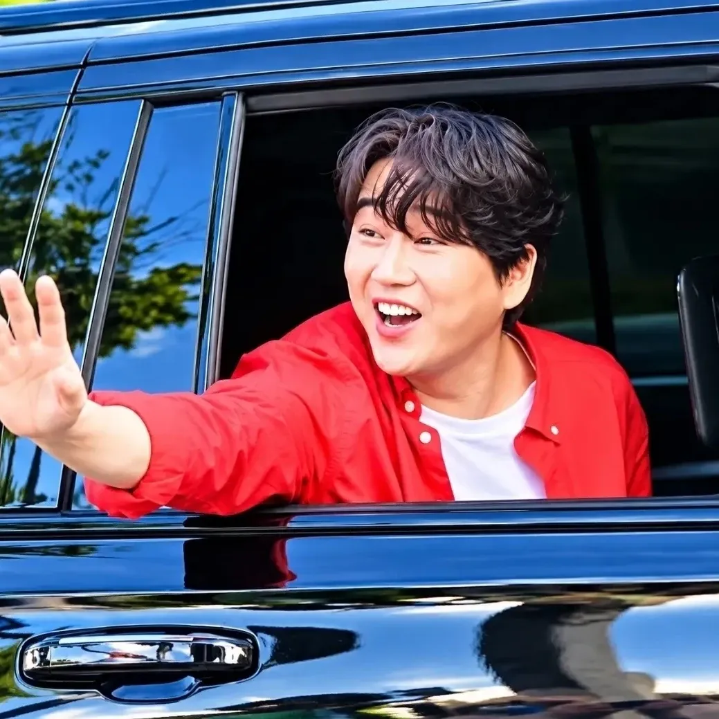 Behind-the-scenes cut of Hwang Youngwoong
