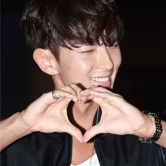 이준기 최근 활동샷