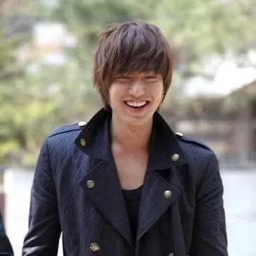 Behind-the-scenes cut of Lee Minho