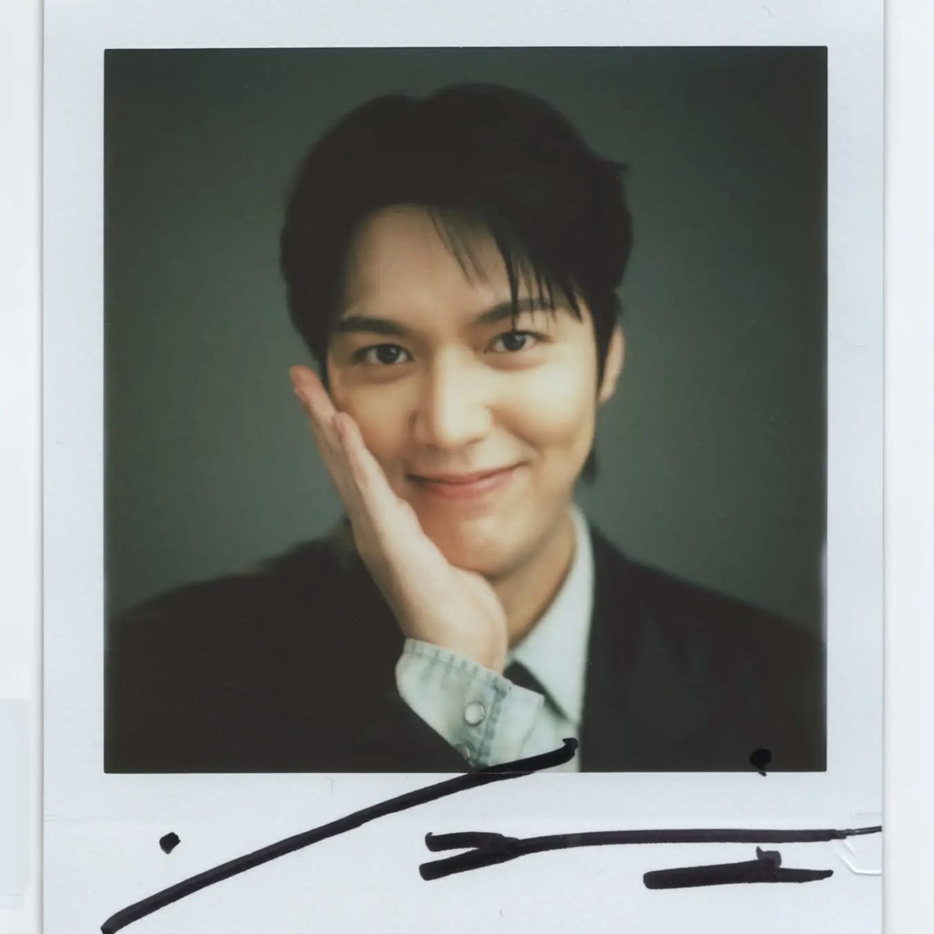Behind-the-scenes cut of Lee Minho