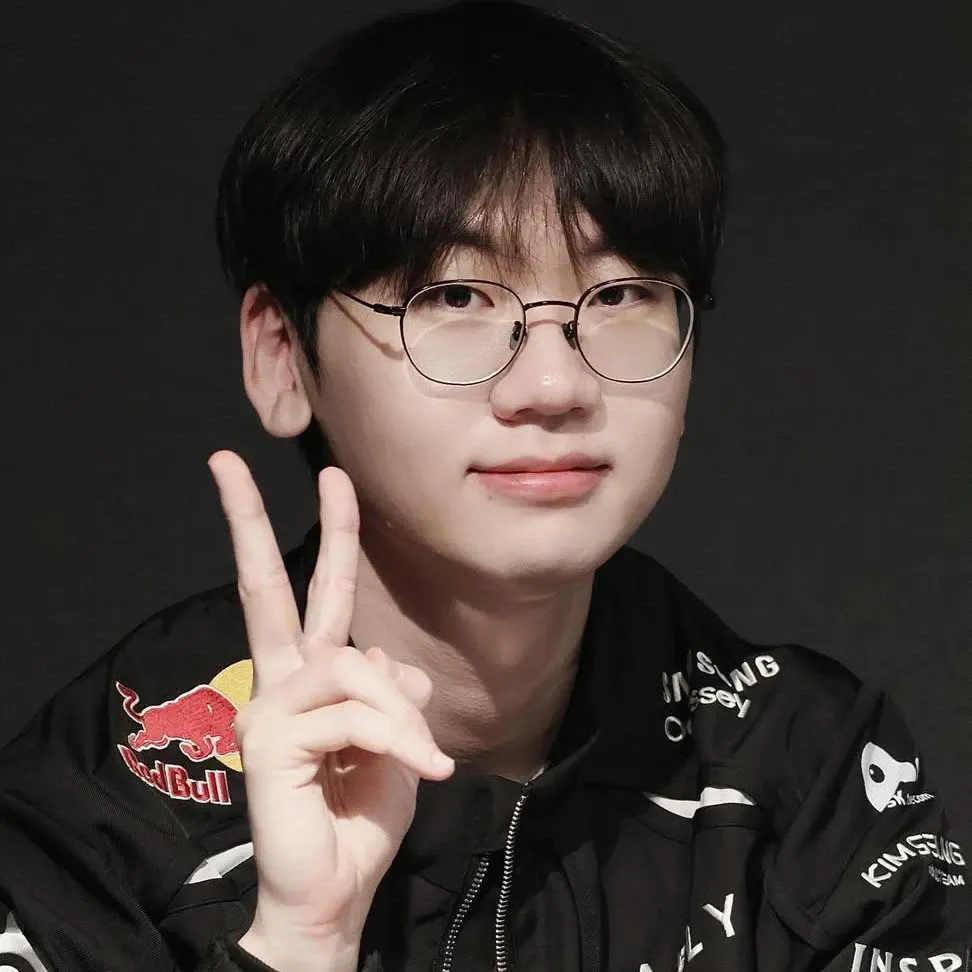 Behind-the-scenes cut of Doran