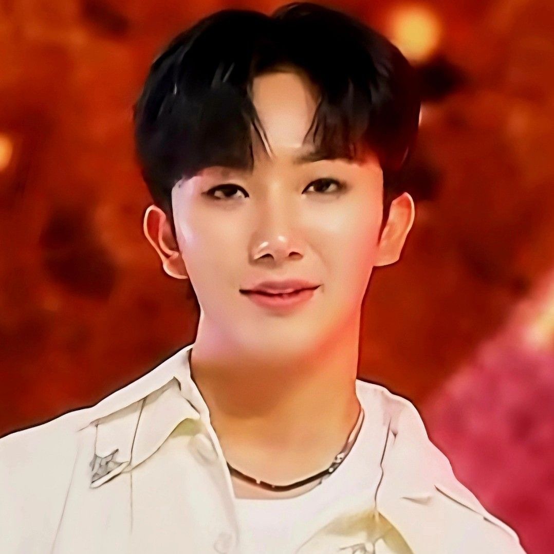 ナム・スンミンの最近の活動ショット