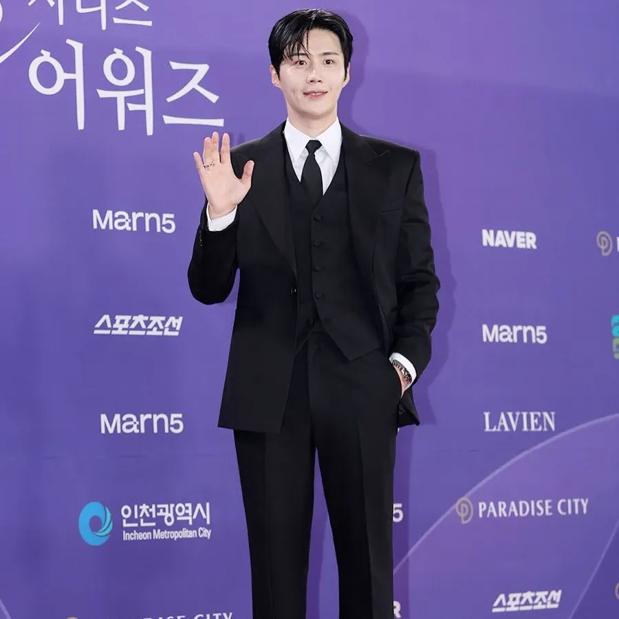 Cuplikan di balik layar dari Kim Seonho