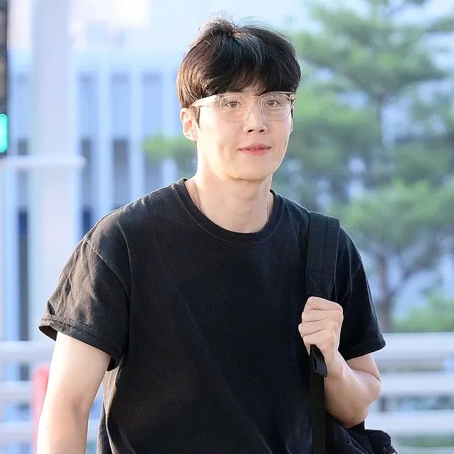 Latest photo of Kim Seonho