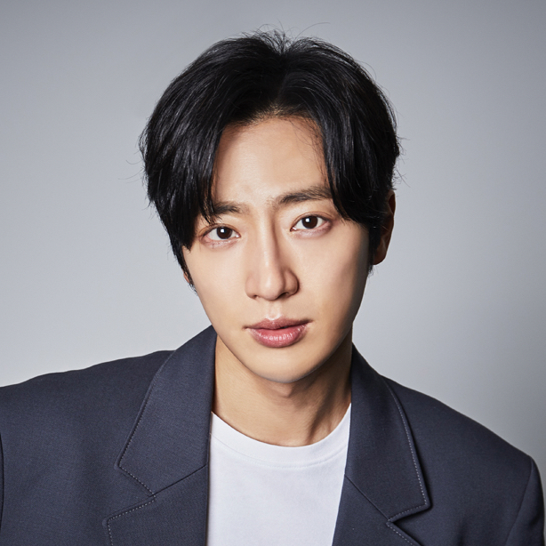 Recent activity shot of Lee Sangyeob