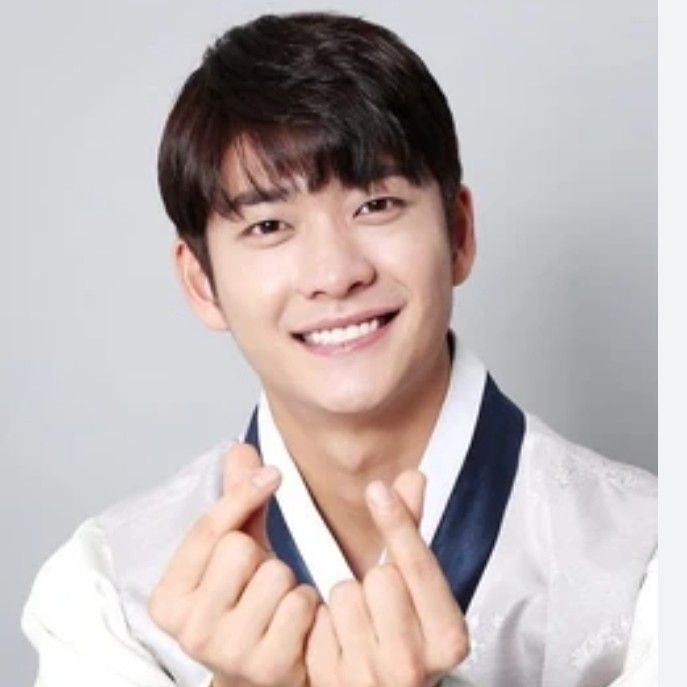 A moment captured by a fan of Kang Taeoh