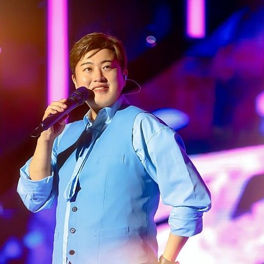 김호중 최근 활동샷