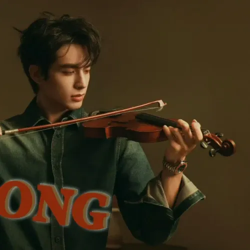 Behind-the-scenes cut of Song WeiLong