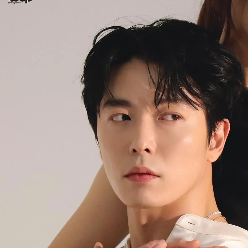 Cuplikan di balik layar dari Kim Jaewook