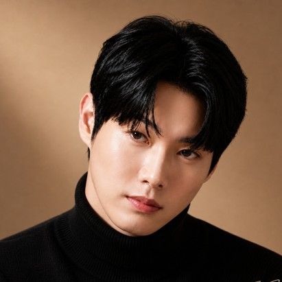 오늘 가장 핫한 셀럽 커뮤니티 피드